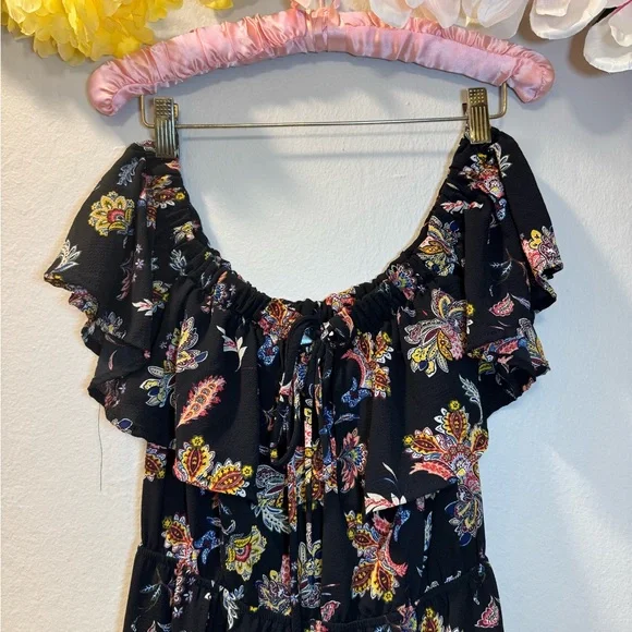 Black Floral Off-Shoulder Mini Dress - Picture 3 of 10